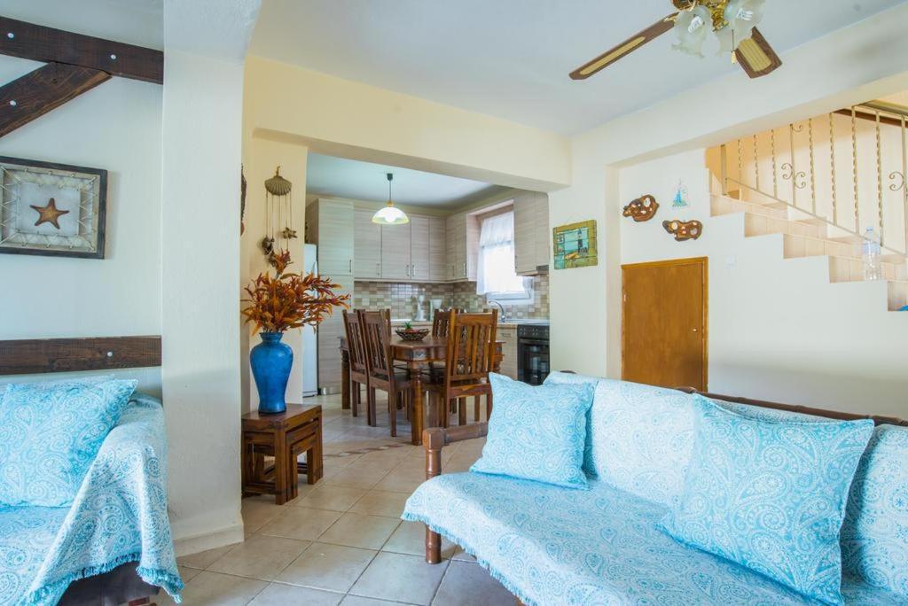 Diogenis Villa 보우르보우로우 외부 사진